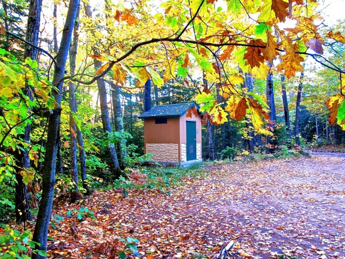 Outhouse, vaulted toilet is provided  in the parking area.  It is well ventilated and clean.