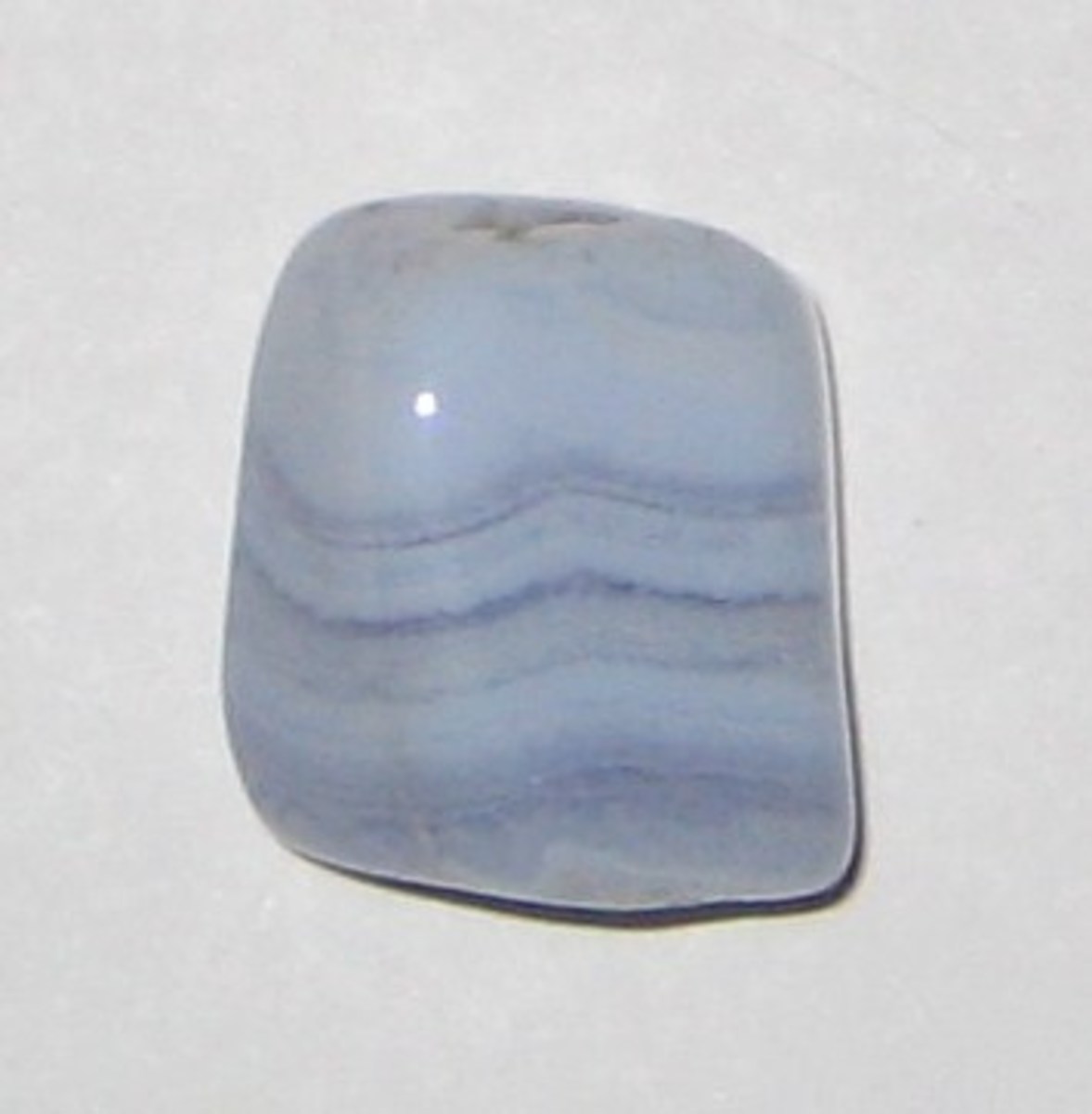 Ease hay fever symptoms naturally using blue lace agate. 