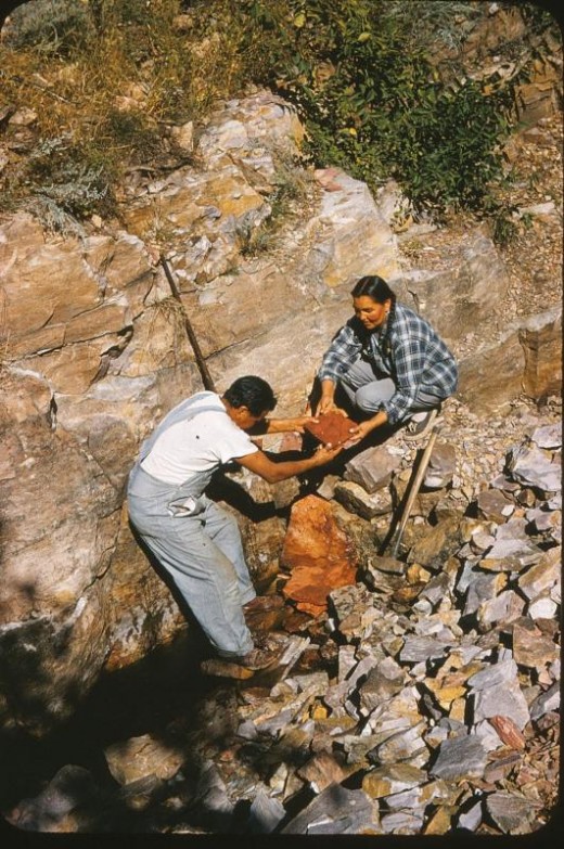 Quarriers harvesting pipestone.
