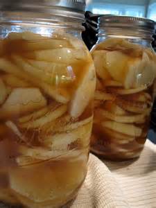 apples preserved in mason jars
