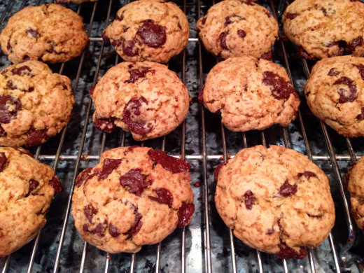 Sugar-Free Chocolate Chip Cookies Cooling on Wire Rack