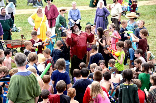 Children can get in on the fun (even if it means getting to attack grownups in a giant (water) battle, at a fort) in the SCA!