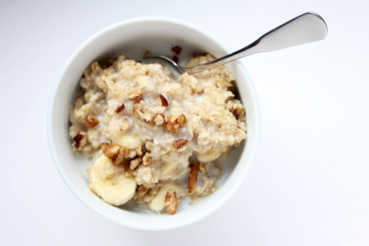 Oatmeal can be a filling breakfast, as well as a nutritious source of carbohydrates.