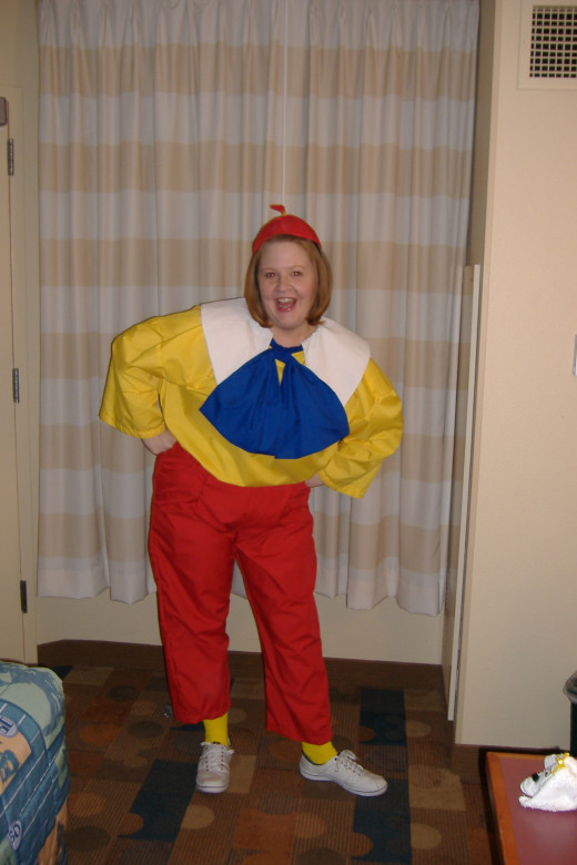 Hollie as Tweedledee