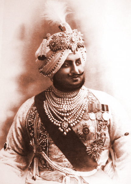 Turban worn by Maharaja (great king) Bhupendra Singh of Patiala (1911). 