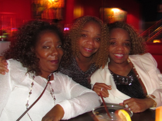 Kasia, Angelladywriter and Paulette Blake who is the wife of Jerry Blake, enjoyed Point Blank's show at Warmdaddy's.