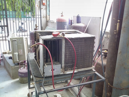 In order to ensure proper cooling, adequate quantity of refrigerant gas must be present, it should be checked and filled periodically.