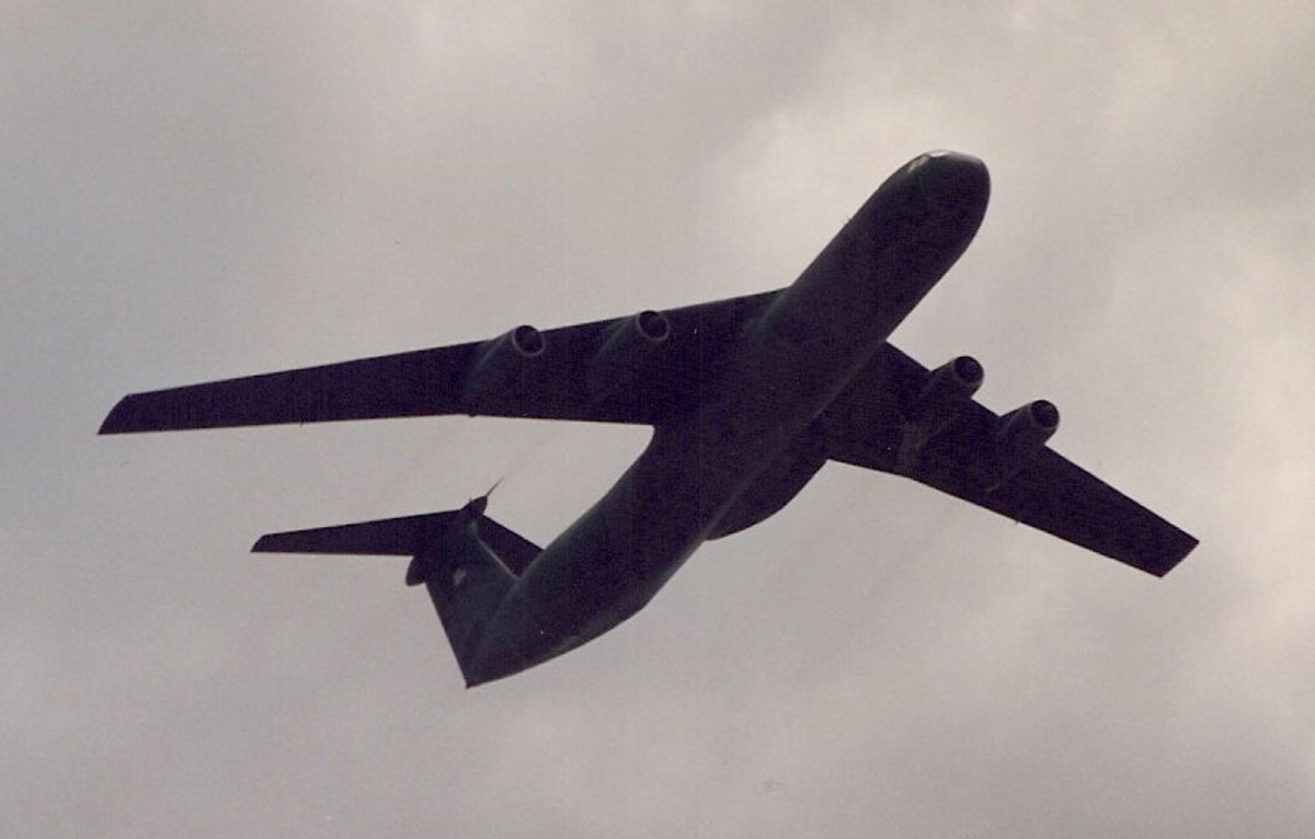 A C-141 over the Washington Mall, June 1991.