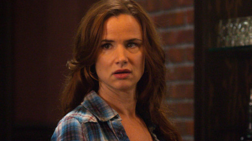 Beverly played by Juliette Lewis