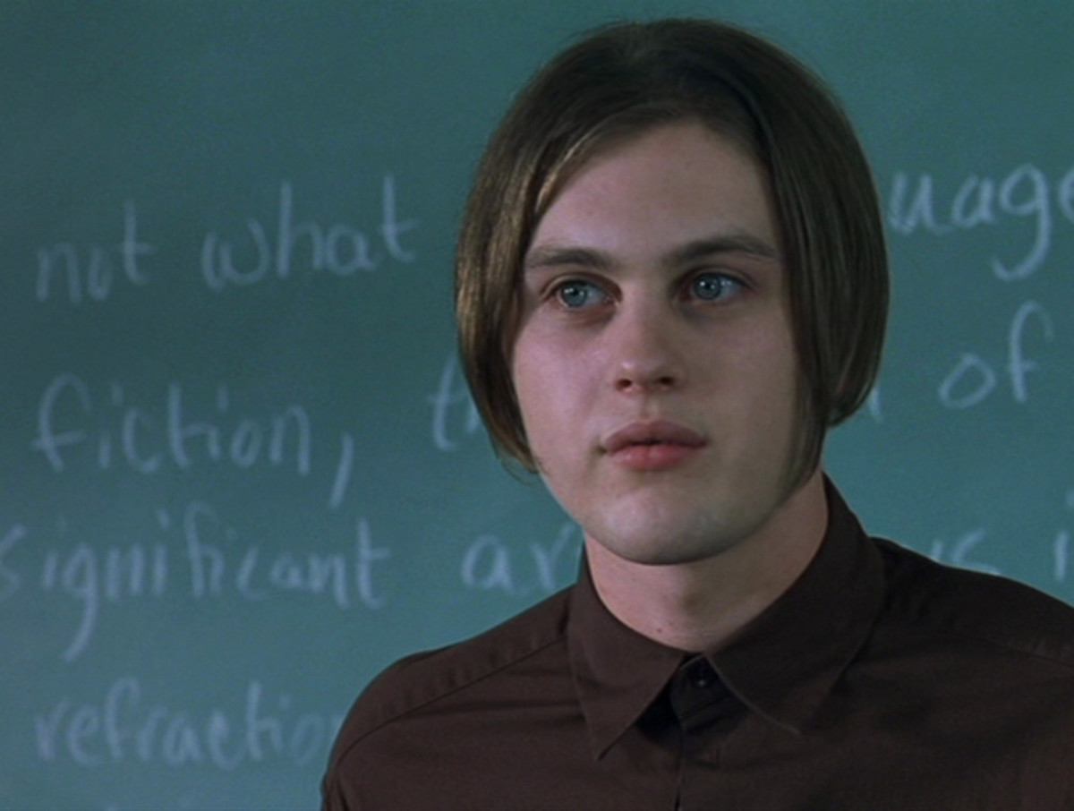 Michael Pitt with a seriously bad haircut in "Murder By Numbers"