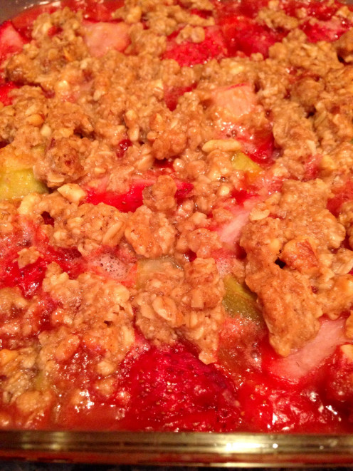 Nature's Bounty Strawberry-Rhubarb Crisp