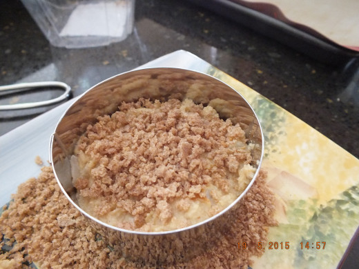 I like to pour the bread crumbs on a plate and shape the burgers with a biscuit cutter. You can use either whole wheat or gluten-free bread crumbs.