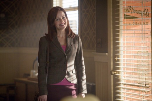 Kate coming to see Theresa, showing an absurdly creepy face while doing so