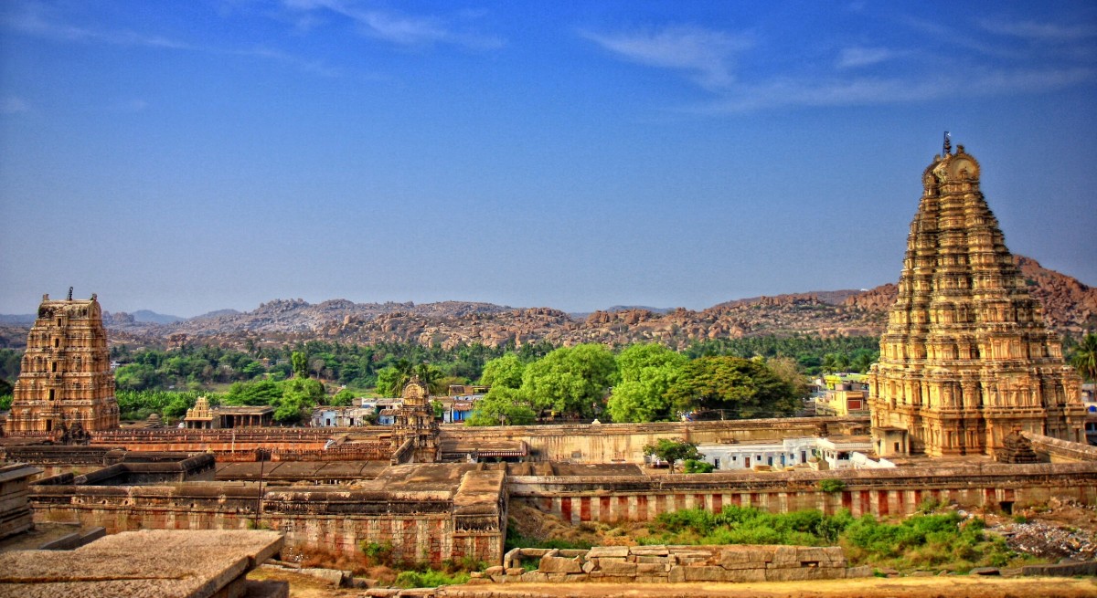 The Virupaksha, or Pampapathi temple, is the main center of worship for pilgrims to Hampi.