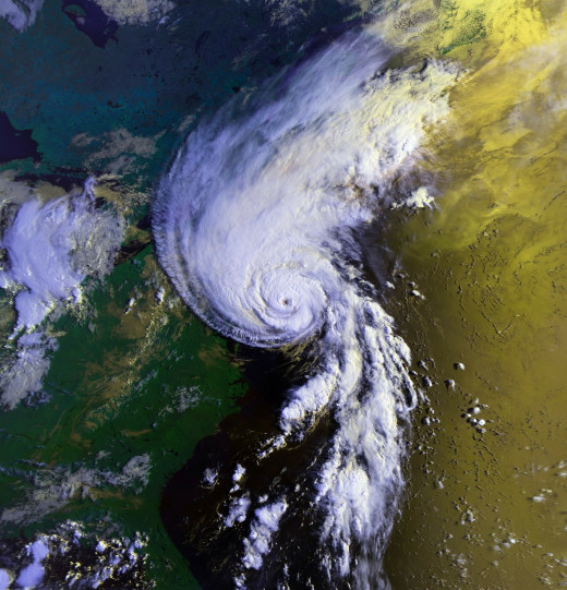 Hurricane Bob trails along the Eastern Seaboard in the United States (1991).