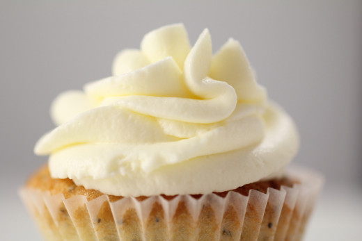 Give your taste buds a treat with a mixture of tangy lemon, cool mint and nutty poppy seeds.