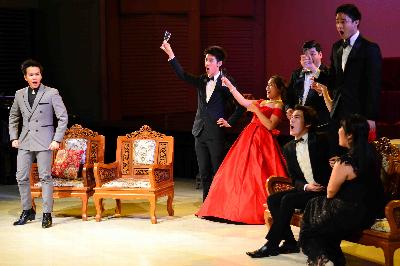 Opera company in actiion.