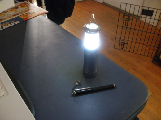 Flashlight that has a built in lantern style cover to convert from a standard beam flashlight to a lantern to light up a room.