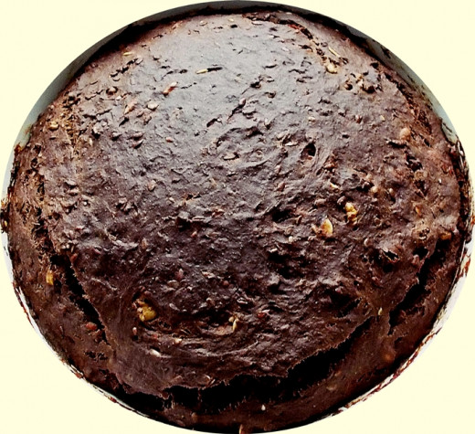 finished item: vegan banana chocolate cake