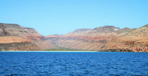 Ensenada el Gallo, Isla Espiritu Santo... 14 miles north of La Paz
