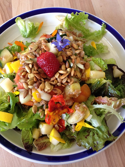 A 15-minute salad using fresh fruit, seeds and greens