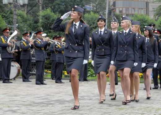 Sheesh I never pictured the rooskies looking like this should they have invaded during the Reagan years.