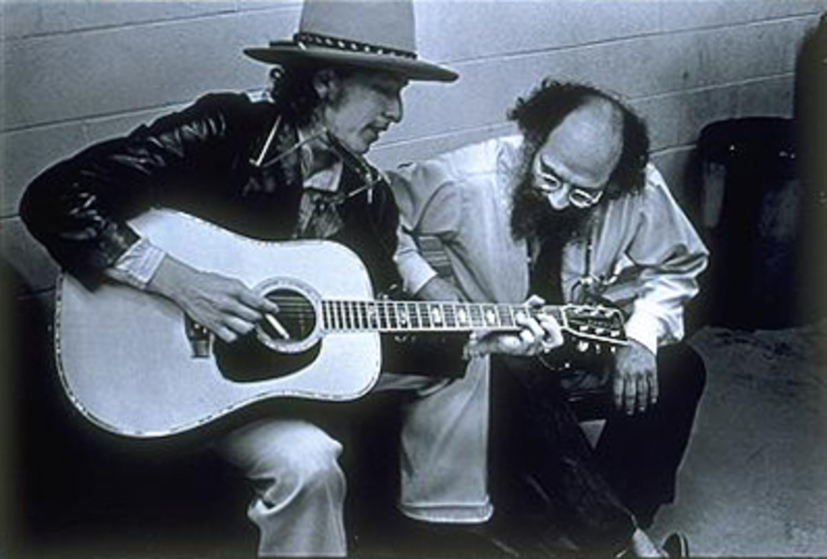 Bob Dylan with Allen Ginsberg on the Rolling Thunder Revue in 1975. 