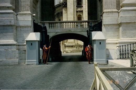 SWISS GUARDS AT THE VATICAN