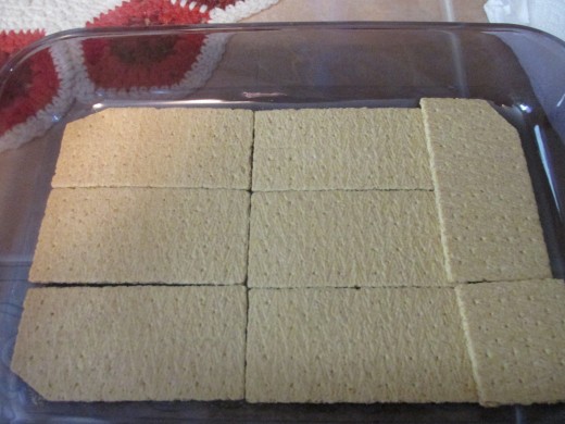 1st layer of graham crackers.