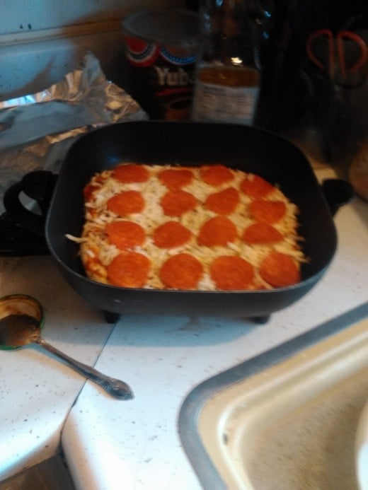 Electric skillet pizza