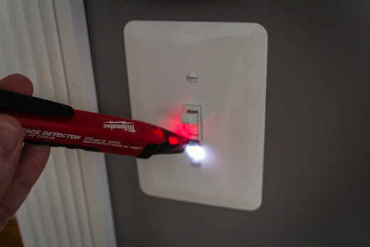 Red: Stop! Power is still on...