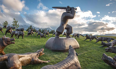 The Hills Golf Course in Nearby Arrowtown has sculptures throughout the course such as "100 Wolves" which is just off the 18th fairway.