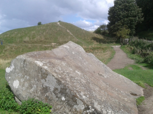 Recumbent stone by the road to Overton Down