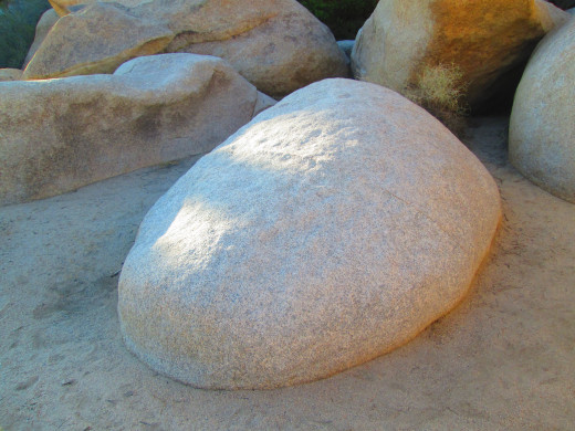 This boulder looks like a lounge chair.