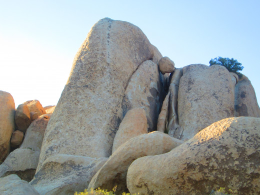 Another view of the rock in between the two boulders.
