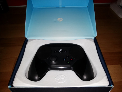 Steam Controller looks good in its box