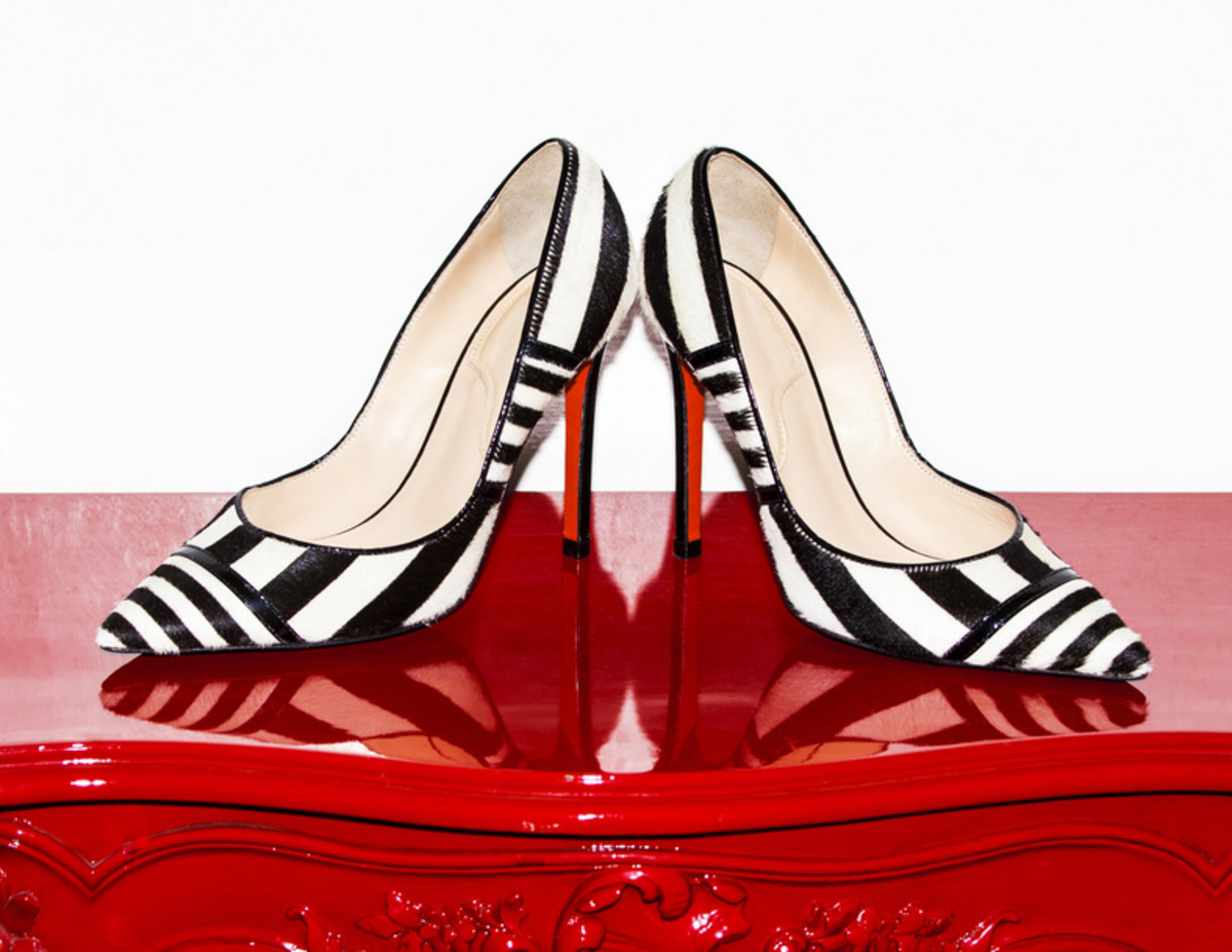 Transform a pair of plain black or white pumps into something spectacular by adding stripes painted with acrylic paint between strips of masking tape. Easy and fabulous!