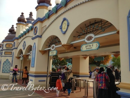Do note that there are 2 types of counters, one for locals and the other for tourists.