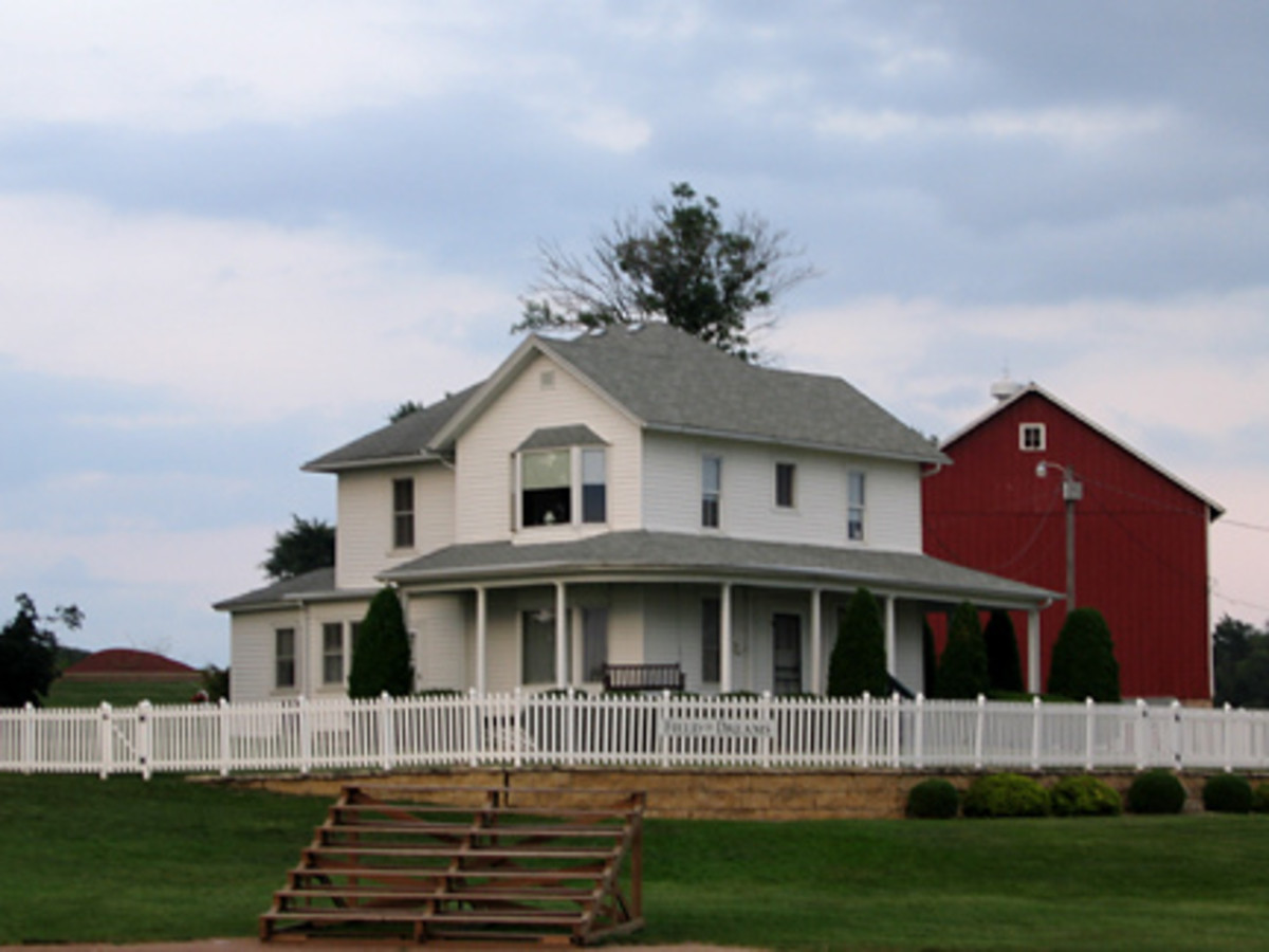 Whatever Happened To The Homes Featured In The Movies Field Of Dreams, Christmas Story And Home Alone?