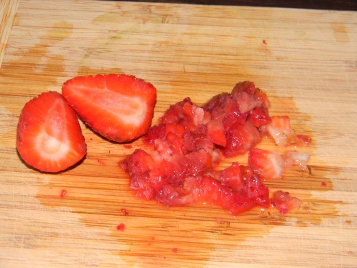 Chop the strawberries into small pieces 