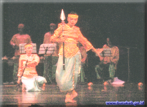 Kabaresi Dance www.buru.kab.gov