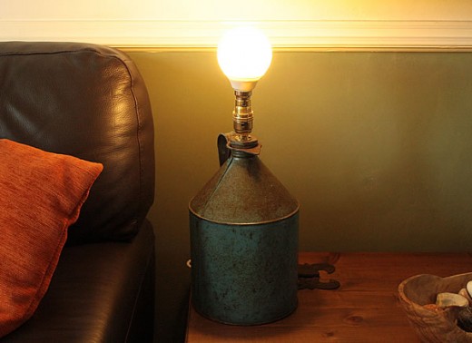 Lamp made with oil motor can