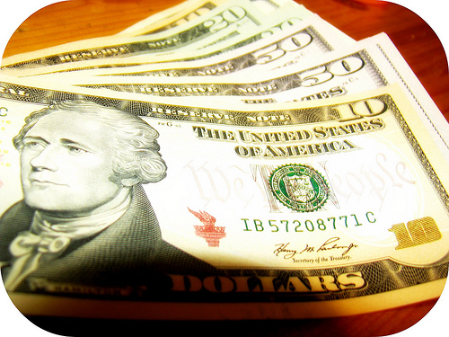 Earn money while blogging online