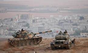 Turkish tanks along the border of Syria