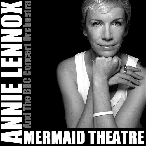 Annie Lennox:  Stood on stage with Oldman and paid tribute to Bowie.