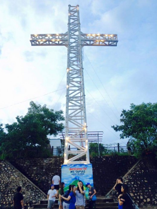 The Cross at Mt. Tapyas 