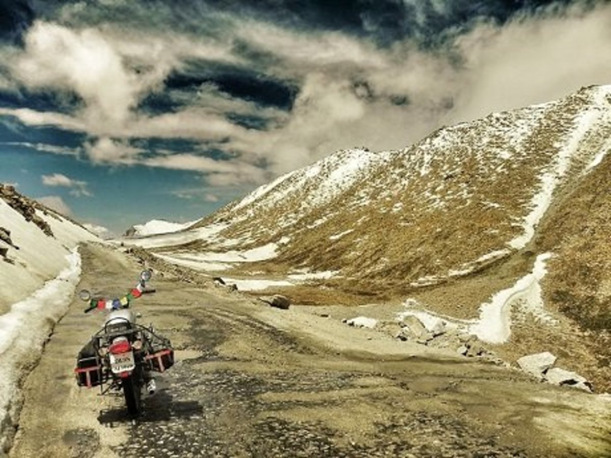 ladakh road trip packages