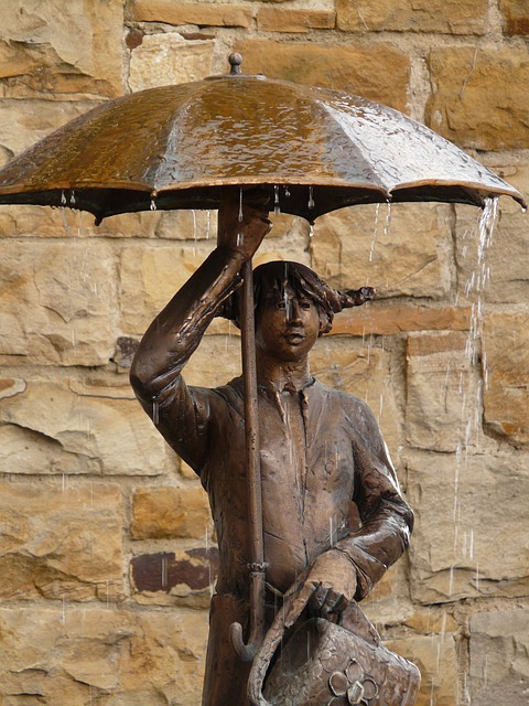 I wonder if anyone ever stands under this statue to get away from a downpour?