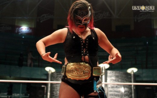 Zeuxis and her Mexican National Women's Championship belt