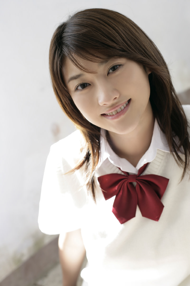 Beautiful Japanese Gravure Model and Actress Mikie Hara | ReelRundown